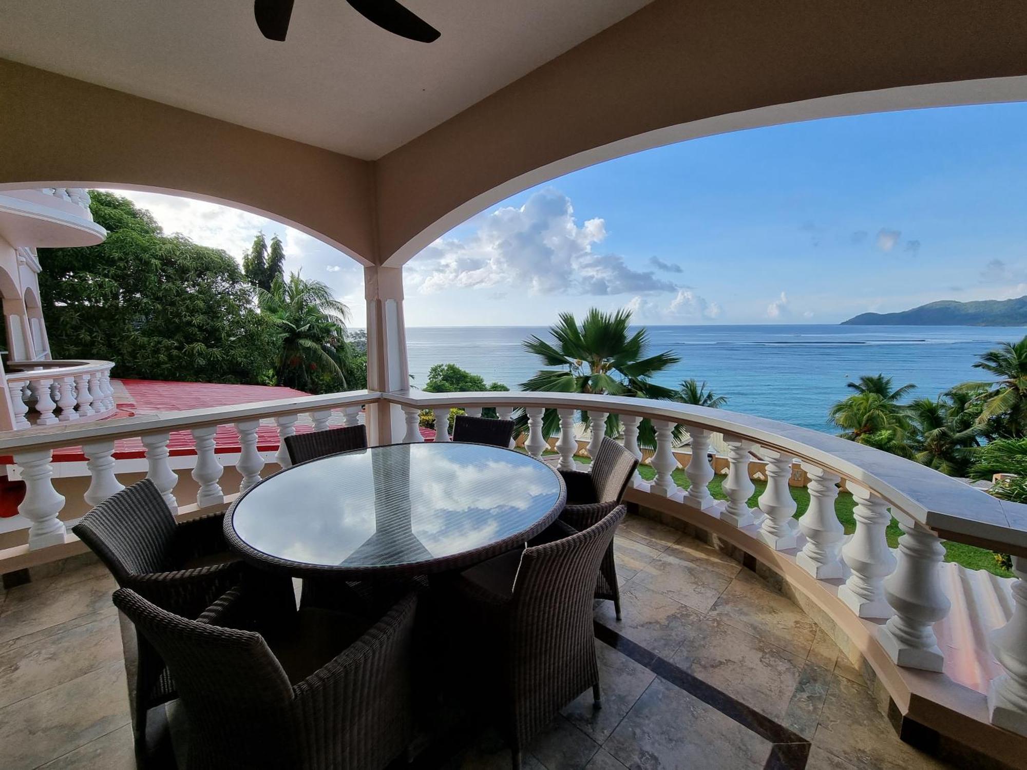 Au Fond De Mer View Apartment Anse Royale Room photo